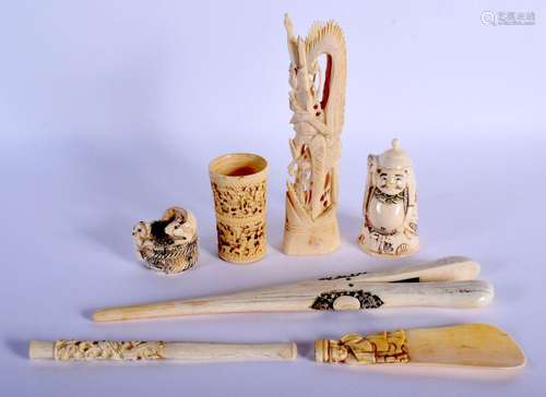 A PAIR OF 19TH CENTURY CHINESE CARVED IVORY GLOVE STRETCHERS...