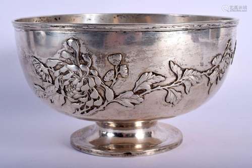 A LATE 19TH CENTURY CHINESE EXPORT SILVER BOWL decorated in ...