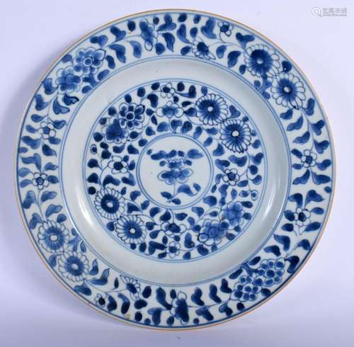 A LATE 17TH/18TH CENTURY CHINESE BLUE AND WHITE CIRCULAR PLA...