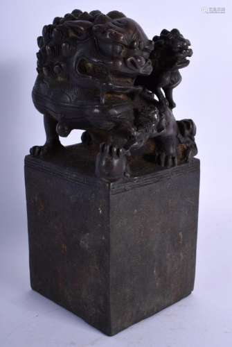 A LARGE CHINESE BRONZE BUDDHISTIC LION SEAL 20th Century. 19...