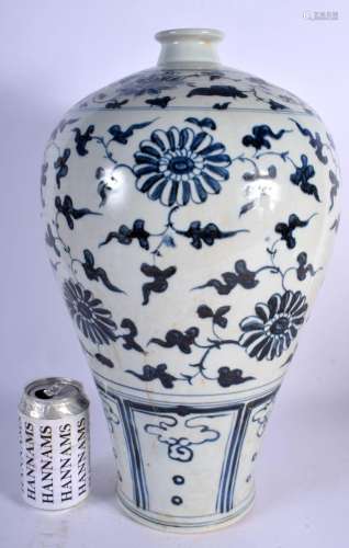 A LARGE CHINESE BLUE AND WHITE PORCELAIN MEIPING VASE 20th C...