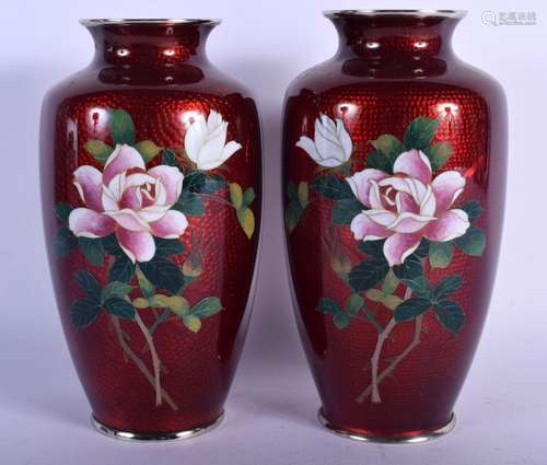 A PAIR OF JAPANESE TAISHO PERIOD CLOISONNÉ ENAMEL VASES deco...