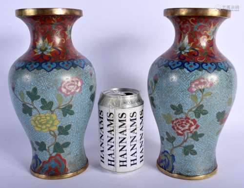 A GOOD PAIR OF EARLY 19TH CENTURY CHINESE CLOISONNÉ ENAMEL V...