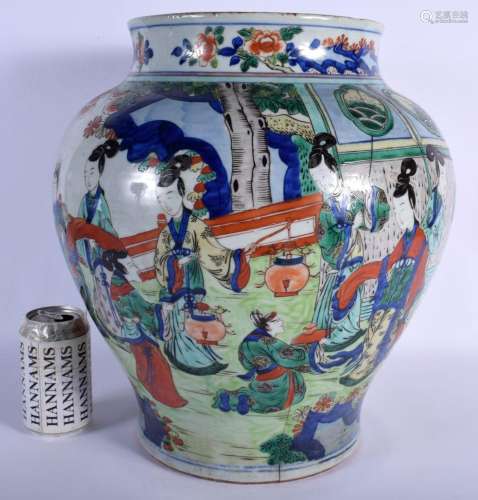 A VERY LARGE 17TH CENTURY CHINESE WUCAI PORCELAIN VASE Trans...