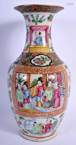 A 19TH CENTURY CHINESE CANTON FAMILLE ROSE VASE Qing. 24 cm ...