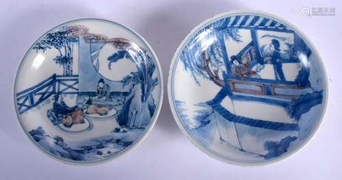 A PAIR OF 19TH CENTURY CHINESE BLUE AND WHITE PORCELAIN DISH...