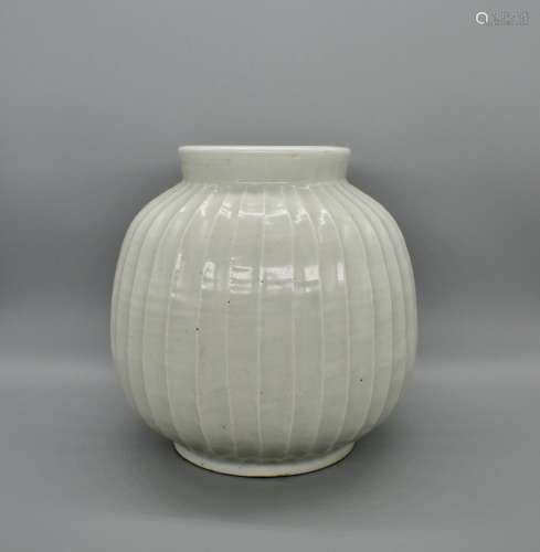 White Glazed Moon Vase