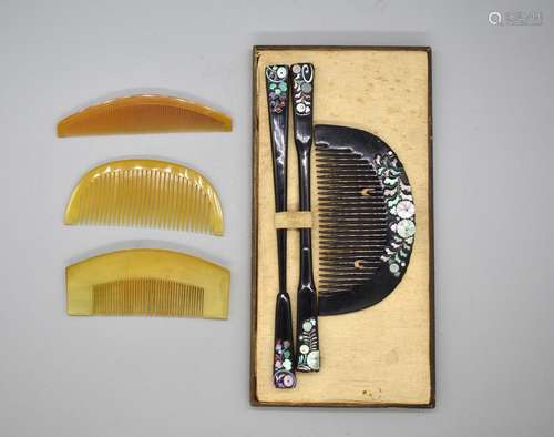 Group of Japanese Hair Accessories : Four Combs and Hair Pin