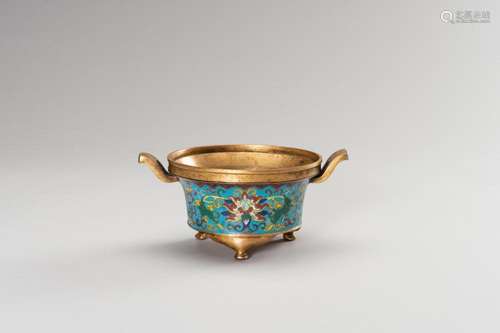 A SOLID CLOISONNE ENAMEL TRIPOD INCENSE BURNER