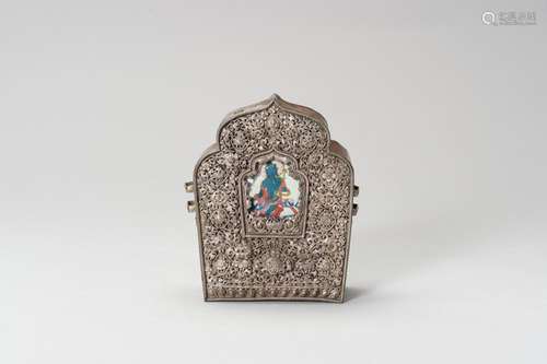 A LARGE METAL GAU BOX WITH BLUE TARA