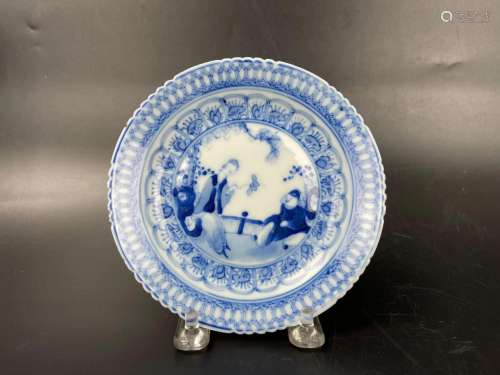 A Chinese Blue and White Porcelain Plate Kangxi Mark