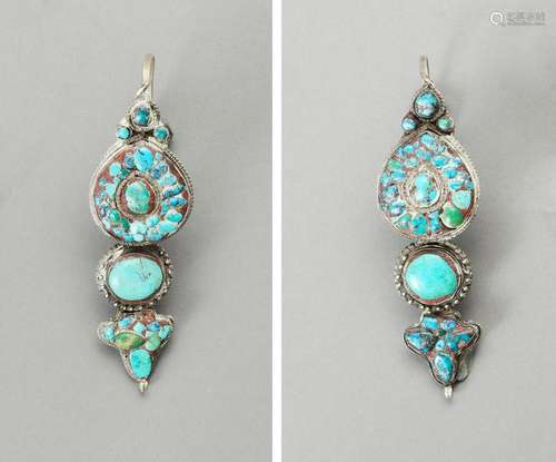 A PAIR OF SILVER-PLATED METAL AND TURQUOISE EARINGS