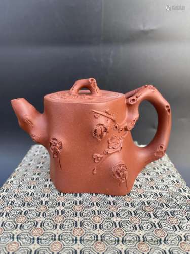 A Fine Chinese Zisha Teapot Wang Yinxian Mark with