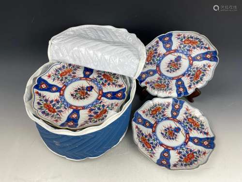 A Set of Twelve Porcelain Plates Fuguichangchun Mark