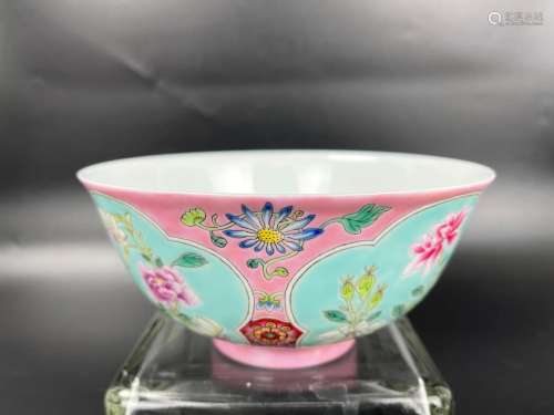 A Chinese Flower Pattern Porcelain Bowl Kangxi Mark