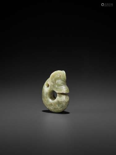 A CELADON JADE ‘PIG-DRAGON’ PENDANT, ZHULONG, HONGSHAN