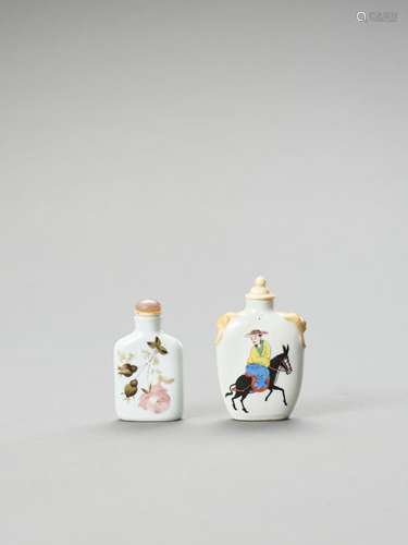 TWO PORCELAIN SNUFF BOTTLES