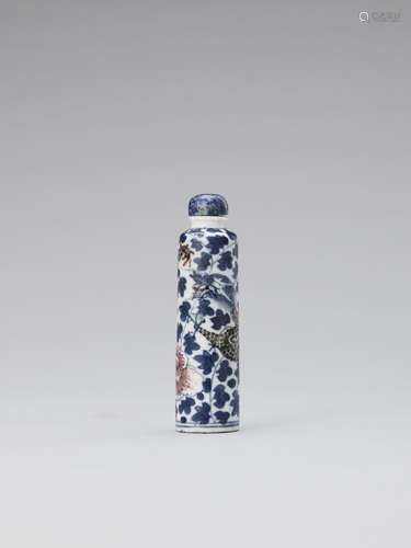 A DRAGON PORCELAIN SNUFF BOTTLE, QING