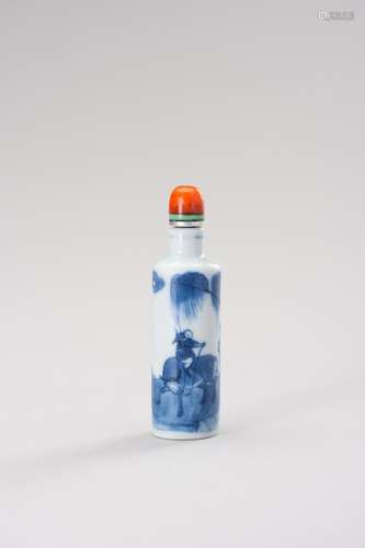 A BLUE AND WHITE PORCELAIN SNUFF BOTTLE