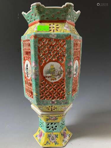 Chinese Antique Famille Porcelain Lamp