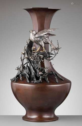 A MONUMENTAL ‘SILVER EAGLE’ OCTAGONAL BRONZE VASE