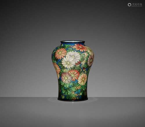 A SUPERB PLIQUE-À-JOUR VASE WITH CHRYSANTHEMUMS, ATTRIBUTED ...