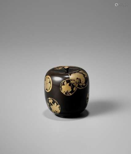 A LACQUER KORO (INCENSE BURNER) AND COVER WITH MONS