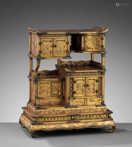 A SUPERB AND RARE SMALL GOLD-LACQUER SHODANA (DISPLAY CABINE...