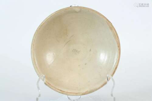 Black Glazed Dish with White Rim Design