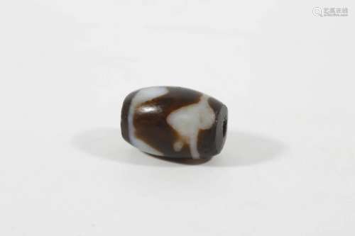 Thousands Year Cuosi Dzi Bead with Tiger Tooth Pattern