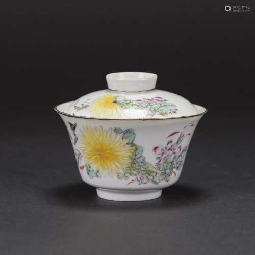 FAMILLE ROSE 'CHRYSANTHEMUM' CUP AND COVER, REPUBL...