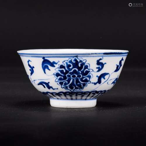 A BLUE AND WHITE 'LOTUS' BOWL, WITH GUANGXU MARK