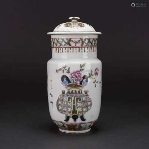 A FAMILLE ROSE 'ANTIQUE AND PRECIOUS OBJECTS' JAR,