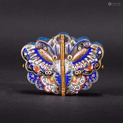 A CLOISONNE BUTTERFLY-SHAPED JEWERLY BOX, QIANLONG