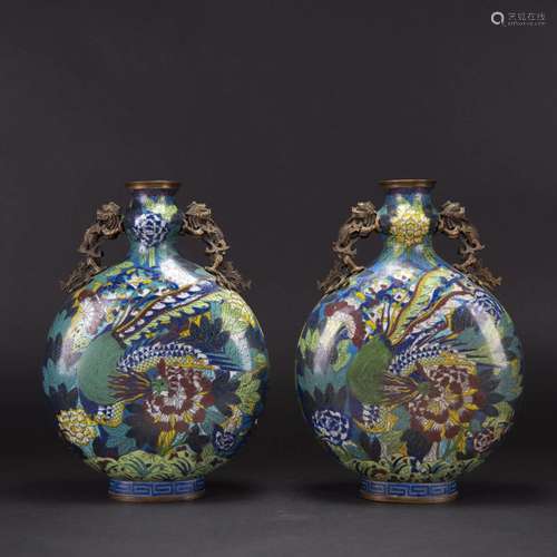 A PAIR OF CLOISONNE AND GILT BRONZE MOONFLASKS, QING