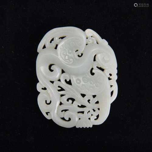 A CHINESE WHITE JADE PENDANT