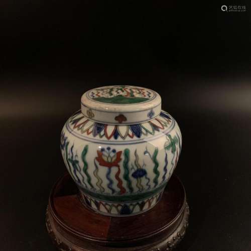 Chinese Doucai Flower Jar Cheng hua Mark