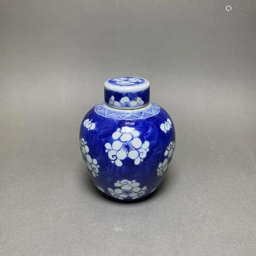 A BLUE AND WHITE 'PRUNUS' JAR WITH COVER, 18TH CEN...