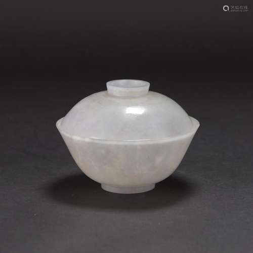 A WHITE JADE BOWL AND COVER, QING DYNASTY