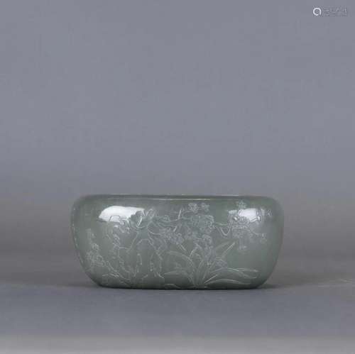 A PALE CELADON JADE WASHER, QING DYNASTY