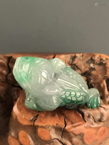 Chinese Emerald 'Ruishou' Figure