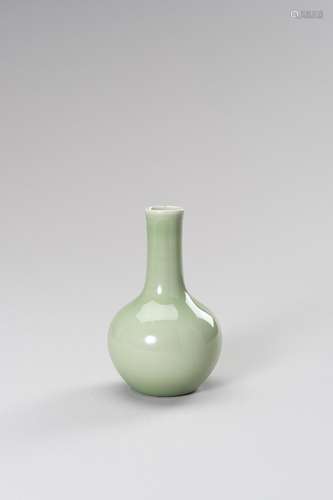 A SMALL LIGHT GREEN GLAZED VASE, YUHUCHUNPING