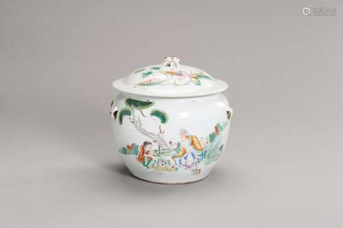 A LIDDED PORCELAIN GINGER JAR