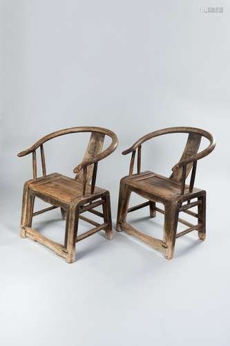 A PAIR OF HORSESHOE WOOD CHAIRS