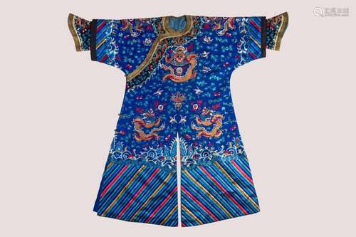 A BLUE EMBROIDERED ‘DRAGON’ ROBE