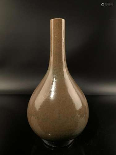 Chinese Tea Tust Porcelain Vase