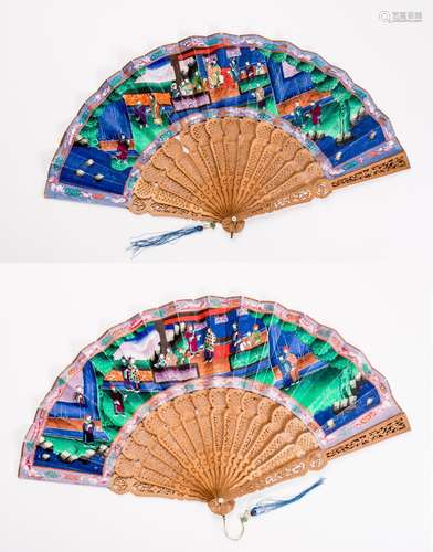 MANDARIN FOLDING FAN WITH FIGURATIVE SCENES