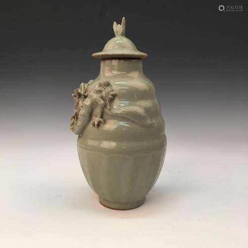 Chinese Longquan Kiln Jar and Cover