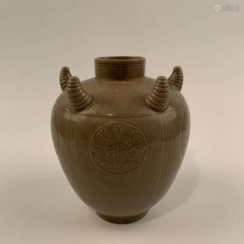 Chinese Yue Kiln Flower Jar