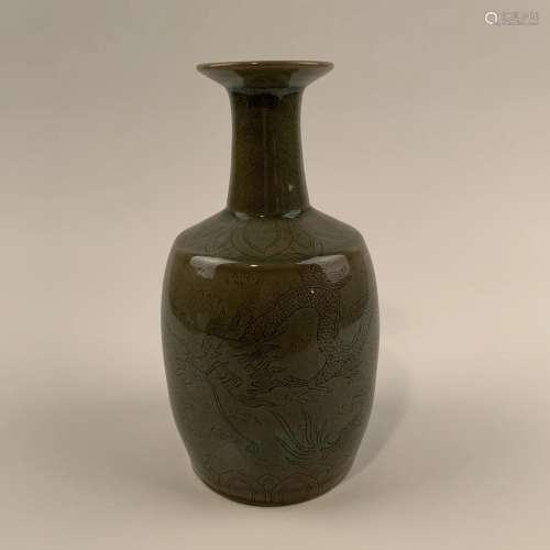 Chinese Yue Kiln Vase